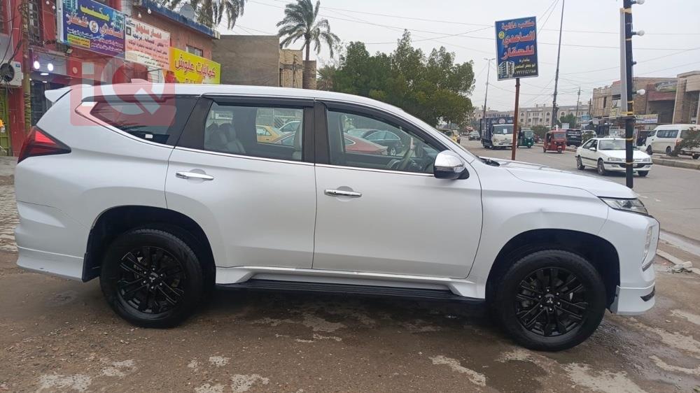 ميتسوبيشي باجيرو سبورت